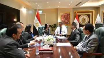وزير الصحة ووزير التضامن يتباحثان حول خطوات تنفيذ توجيهات الرئيس السيسي لزيادة عدد فصول الحضانات ورياض الأطفال