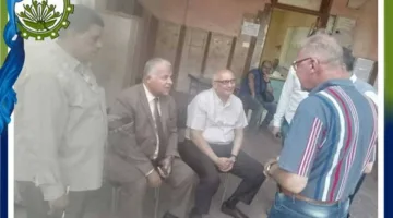 في صباح أول يوم من امتحانات الدبلومات الفنية، «القبيصي» يتفقد سير العمل في مركز توزيع الأسئلة.