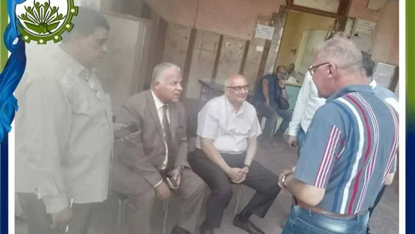 في صباح أول يوم من امتحانات الدبلومات الفنية، «القبيصي» يتفقد سير العمل في مركز توزيع الأسئلة. في صباح أول يوم من امتحانات الدبلومات الفنية، «القبيصي» يتفقد سير العمل في مركز توزيع الأسئلة.