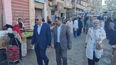 رئيس مركز مدينة السنبلاوين يزور الأسواق الحضارية وصن مول لرصد توافر السلع بأسعار ملائمة للمواطنين.
