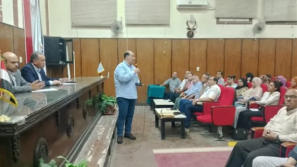 إنشاء فرق متابعة ميدانية من “تعليم أسيوط” لامتحانات الشهادة الإعدادية. إنشاء فرق متابعة ميدانية من “تعليم أسيوط” لامتحانات الشهادة الإعدادية.