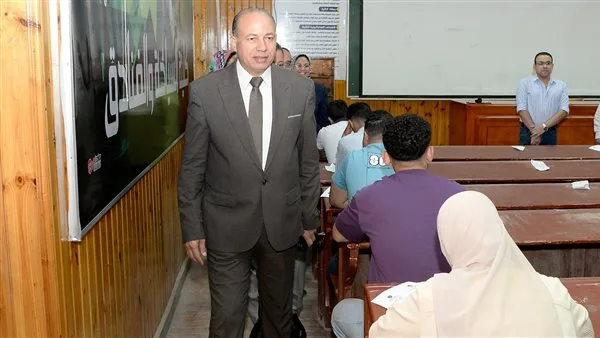 رئيس جامعة المنصورة يستمر في جولاته لمتابعة سير الامتحانات في كليات الجامعة رئيس جامعة المنصورة يستمر في جولاته لمتابعة سير الامتحانات في كليات الجامعة