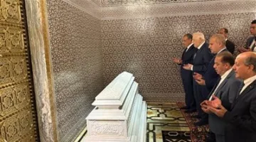 «في إطار زيارته الدبلوماسية».. وزير الخارجية يزور ضريح الملكين الراحلين في المملكة المغربية | صور