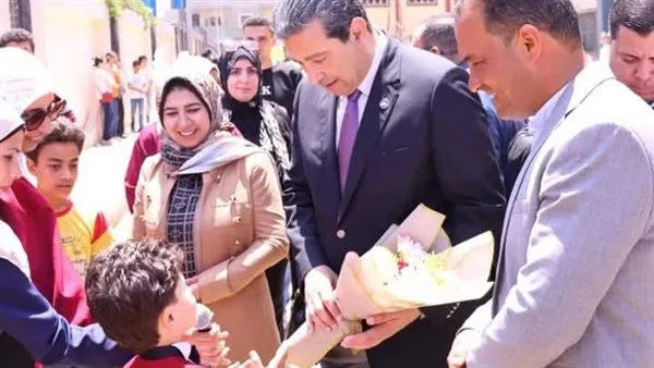 محافظ دمياط يزور الأنشطة في مكتبة مصر العامة ومدينة النساء الصديقة في عزبة البرج محافظ دمياط يزور الأنشطة في مكتبة مصر العامة ومدينة النساء الصديقة في عزبة البرج
