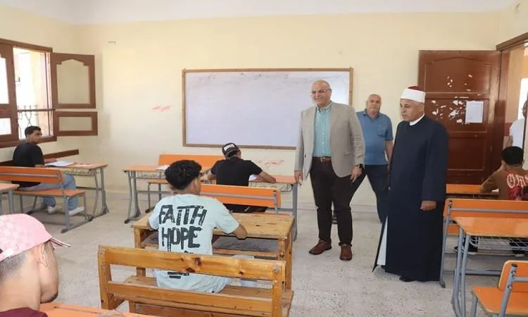 محافظ القليوبية يزور لجان امتحانات الثانوية الأزهرية محافظ القليوبية يزور لجان امتحانات الثانوية الأزهرية