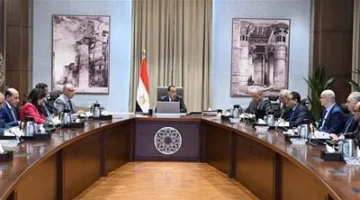 رئيس الوزراء يطلع على سير تنفيذ مجموعة من المشاريع الخدمية والتنموية في الوادي الجديد
