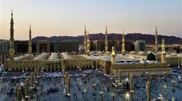 ما هو وقت الإحرام لمن ينوي السفر إلى المدينة المنورة أولاً؟.. “المفتي” يوضح الإجابة