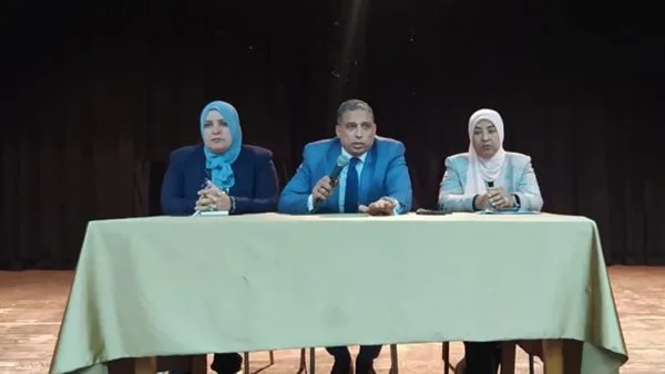 مدير تعليم الجيزة يوجه 7 تنبيهات أثناء لقائه برؤساء لجان الشهادة الإعدادية مدير تعليم الجيزة يوجه 7 تنبيهات أثناء لقائه برؤساء لجان الشهادة الإعدادية