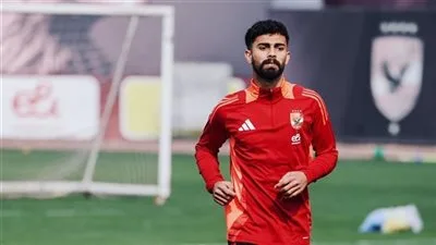 أحمد رضا: محمد مجدي أفشة أخبرني أن هدفي في بيراميدز سيكون حاسماً للدوري.. والأهلي هو عائلتي الجديدة. أحمد رضا: محمد مجدي أفشة أخبرني أن هدفي في بيراميدز سيكون حاسماً للدوري.. والأهلي هو عائلتي الجديدة.