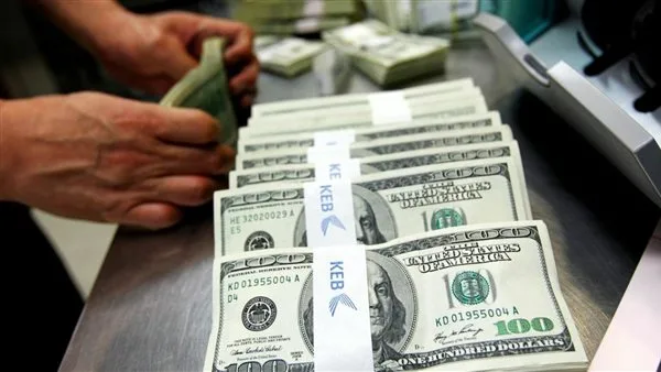 سعر الدولار في مصر اليوم الجمعة: انخفاض أسبوعي بمعدل 14 قرشًا سعر الدولار في مصر اليوم الجمعة: انخفاض أسبوعي بمعدل 14 قرشًا