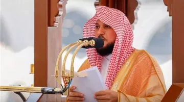 خطبة الجمعة من الحرم المكي: الحج بدون إذن يُعتبر “انتهاكاً” لحقوق زوار بيت الله.