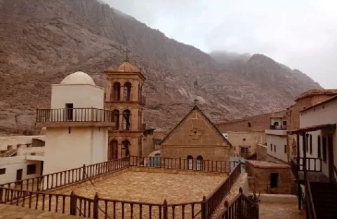 مصر تعلن التزامها بحماية “وضع” دير سانت كاترين بعد حكم أثار مخاوف في اليونان مصر تعلن التزامها بحماية “وضع” دير سانت كاترين بعد حكم أثار مخاوف في اليونان