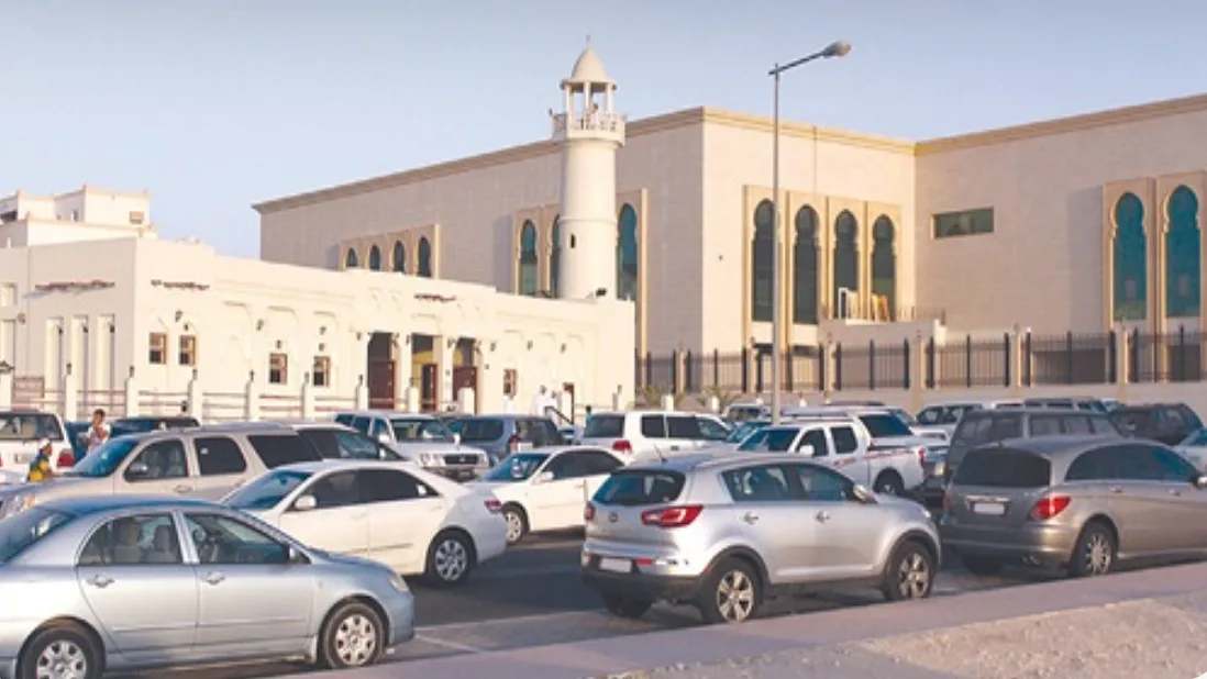 وزارة الداخلية تنبه من توقف السيارات بشكل عشوائي أمام المساجد والطرق المؤدية إليها وزارة الداخلية تنبه من توقف السيارات بشكل عشوائي أمام المساجد والطرق المؤدية إليها