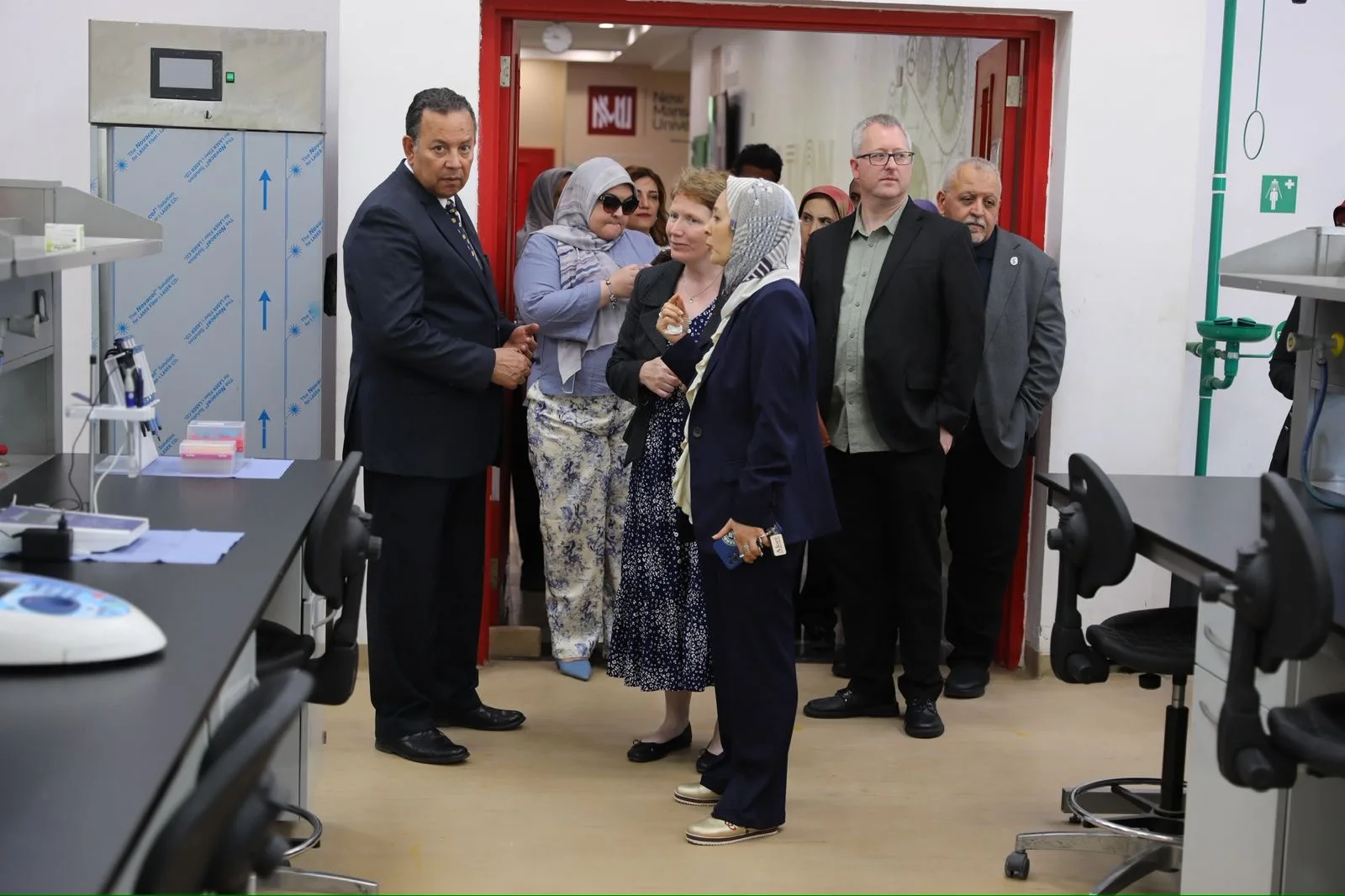 وفد من جامعة نوتنغهام ترنت يقوم بزيارة لجامعة المنصورة الجديدة ويُثني على المستوى الأكاديمي والطلابي الفائق. وفد من جامعة نوتنغهام ترنت يقوم بزيارة لجامعة المنصورة الجديدة ويُثني على المستوى الأكاديمي والطلابي الفائق.