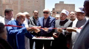 محافظ الأقصر ي inaugurates مسجد الحاج يوسف بدوي في حوض 18 ويشارك الأهالي في صلاة الجمعة