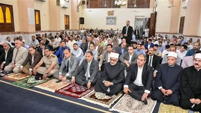 مفتي الجمهورية ورئيس محافظة الشرقية يشاركان في صلاة الجمعة في مسجد الرحمة بقرية أم الزين بالشرقية