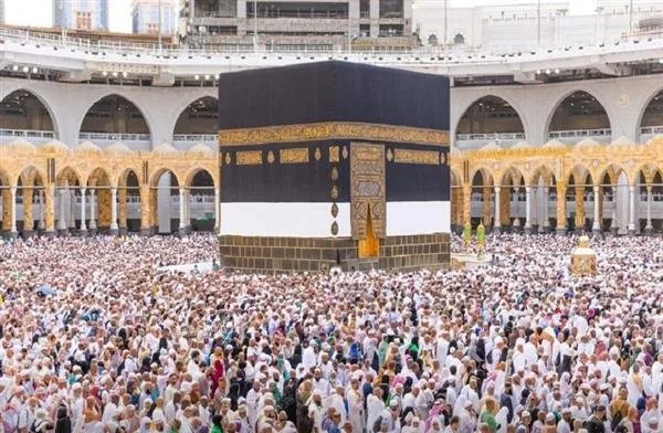 رئيس بعثة الحج: وصول حجاج القرعة إلى مكة المكرمة قد اكتمل رئيس بعثة الحج: وصول حجاج القرعة إلى مكة المكرمة قد اكتمل