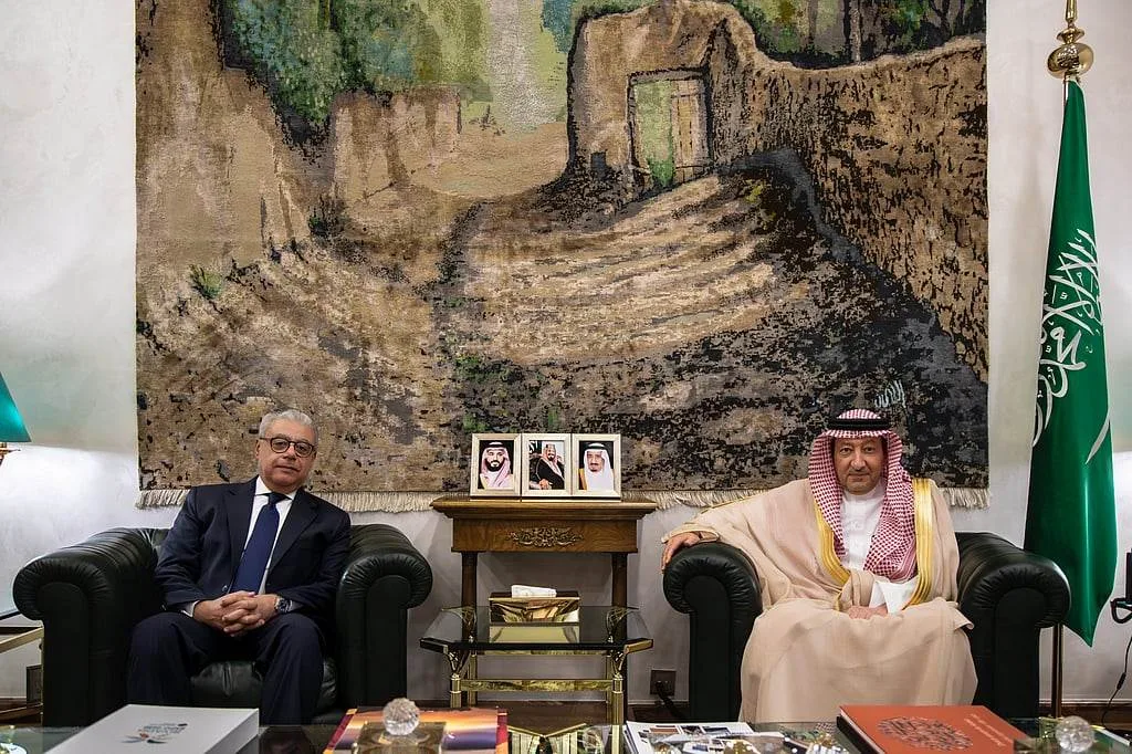خادم الحرمين الشريفين وولي العهد يستقبلان رسالتين مكتوبتين من الرئيس السيسي خادم الحرمين الشريفين وولي العهد يستقبلان رسالتين مكتوبتين من الرئيس السيسي