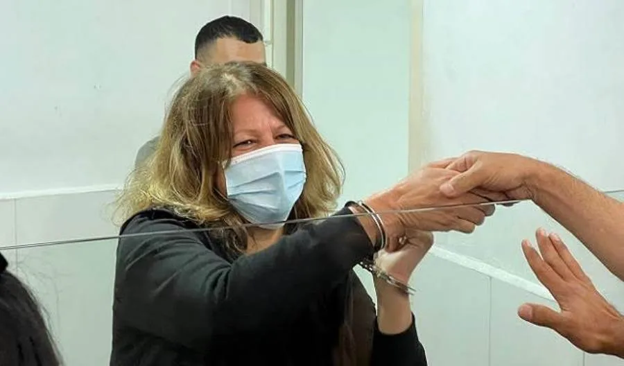 تمديد احتجاز زوجة الشهيد وليد دقة حتى يوم الثلاثاء