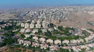 إسبانيا ترفض قرار إسرائيل بإنشاء مستوطنات جديدة في الضفة الغربية المحتلة وتعتبره غير قانوني وفقًا للقانون الدولي، معبرة عن قلقها من زيادة الهجمات العسكرية في المنطقة.
