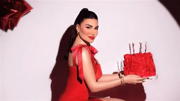احتفالية سارة نخلة بمناسبة عيد ميلادها الخامس والثلاثين بالصور احتفالية سارة نخلة بمناسبة عيد ميلادها الخامس والثلاثين بالصور