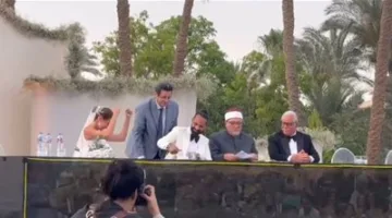 فرحة جنونية للعروسين.. الشيخ خالد الجندي ي officiates عقد قران أمينة خليل والمصور أحمد زعتر | صور