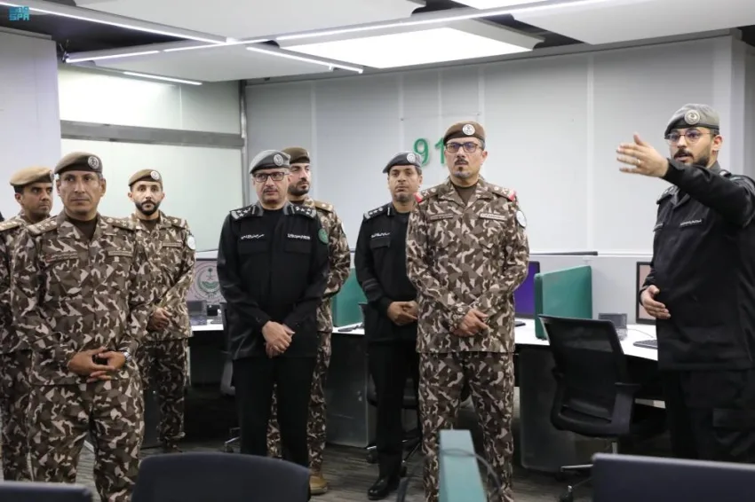 رئيس قسم الأمن البيئي يقوم بزيارة لمركز (911) في منطقة مكة رئيس قسم الأمن البيئي يقوم بزيارة لمركز (911) في منطقة مكة
