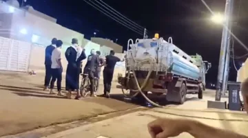 مجموعة سكنية تعاني من نقص المياه في ميسان.. السكان يستخدمون التناكر بسبب عدم توفر مياه الشرب.