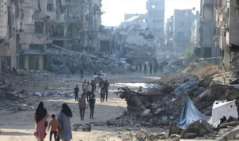 عبري: القوات الإسرائيلية أجبرت أكثر من 250 ألف فلسطيني على مغادرة جباليا عبري: القوات الإسرائيلية أجبرت أكثر من 250 ألف فلسطيني على مغادرة جباليا
