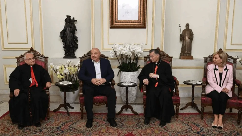 الرئيس عون والسيدة الأولى يقومان بزيارة البطريرك الراعي الرئيس عون والسيدة الأولى يقومان بزيارة البطريرك الراعي