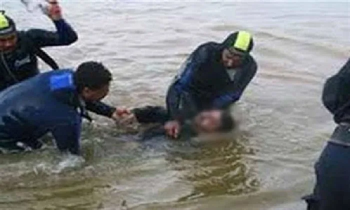استعادة جثة شاب غريق في فرع رشيد بالمنوفية استعادة جثة شاب غريق في فرع رشيد بالمنوفية