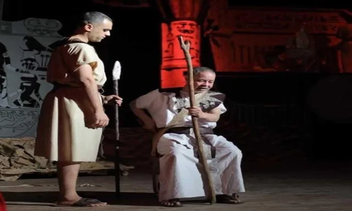 خلال مهرجان فرق الأقاليم.. قدمت “قومية المنوفية” عرض “الملك نارمر” على مسرح طنطا.