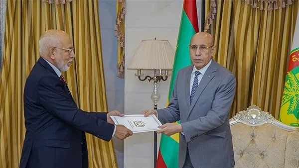 الرئيس الموريتاني يستقبل رسالة من قائد جبهة البوليساريو الرئيس الموريتاني يستقبل رسالة من قائد جبهة البوليساريو