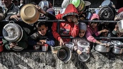 أونروا: المساعدات لغزة تعتبر إهانة للمأساة.. وهولندا تطالب بوقف إطلاق النار بشكل عاجل. أونروا: المساعدات لغزة تعتبر إهانة للمأساة.. وهولندا تطالب بوقف إطلاق النار بشكل عاجل.