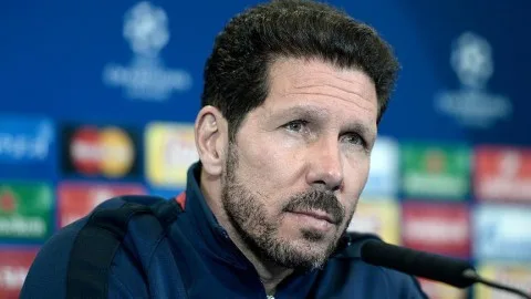 سيميوني يرفع درجة المنافسة: أتلتيكو يستعد لتحدي برشلونة وريال مدريد