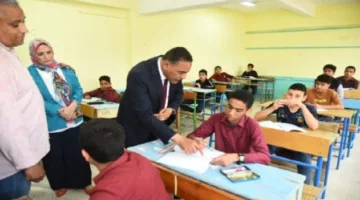 محافظ مطروح يزور بدء ماراثون امتحانات الشهادة الإعدادية