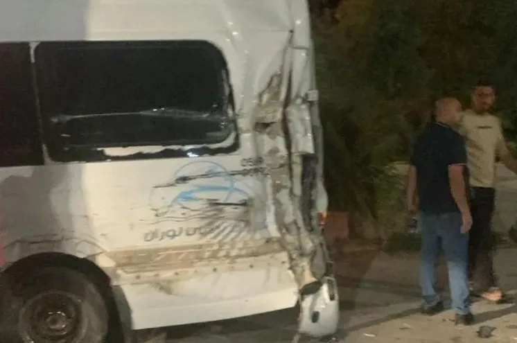 الاحتلال الإسرائيلي يعتدي على حافلة حجاج في طريقها إلى مكة المكرمة الاحتلال الإسرائيلي يعتدي على حافلة حجاج في طريقها إلى مكة المكرمة