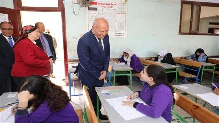 محافظ القاهرة: عدم وجود شكاوى بشأن امتحانات الشهادة الإعدادية 2025 اليوم محافظ القاهرة: عدم وجود شكاوى بشأن امتحانات الشهادة الإعدادية 2025 اليوم