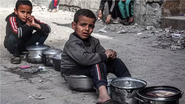 تحت وطأة “السادية”… فوضى في غزة مع غياب نظام إنساني عادل لتوزيع المعونات تحت وطأة “السادية”… فوضى في غزة مع غياب نظام إنساني عادل لتوزيع المعونات