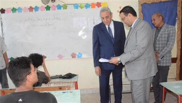 محافظ الغربية يزور لجان امتحانات الشهادة الإعدادية في أول أيامها محافظ الغربية يزور لجان امتحانات الشهادة الإعدادية في أول أيامها