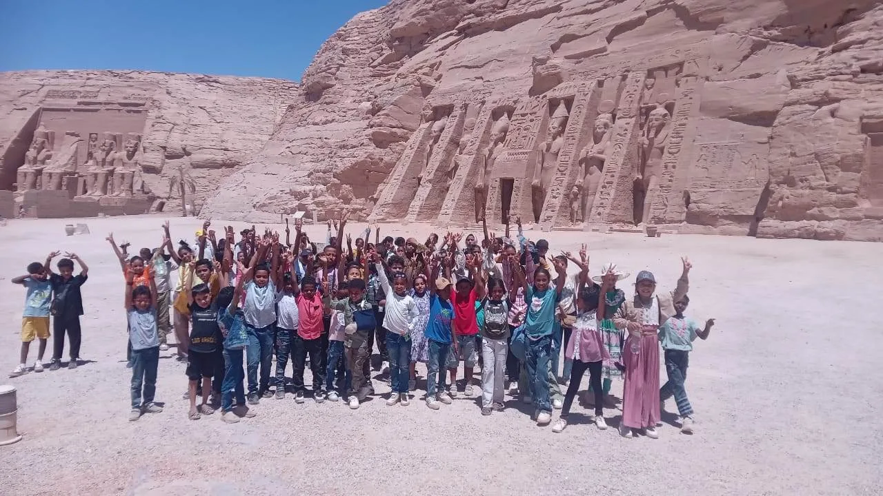 محافظ أسوان: تنظيم رحلة ترفيهية للأطفال الزائرين لقصر ثقافة أبو سمبل لاستكشاف معبدي رمسيس الثاني