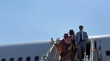 رئيس وفد اقتصادي.. وزير الخارجية السعودي يصل إلى دمشق