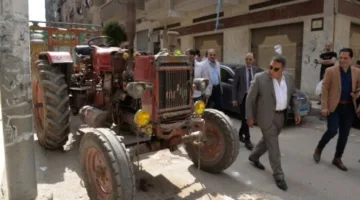محافظ الدقهلية يوجه بحجز جرار مع مقطورة لنقل مخلفات هدم وبناء على الطريق العام