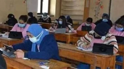 إغماء مفاجئ لمراقب أثناء امتحانات الشهادة الإعدادية في كفر الشيخ أدى إلى سقوطه في اللجنة إغماء مفاجئ لمراقب أثناء امتحانات الشهادة الإعدادية في كفر الشيخ أدى إلى سقوطه في اللجنة