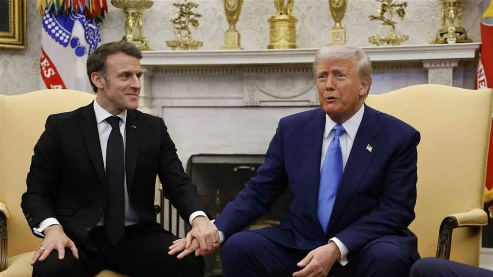 الرئيس الأميركي دونالد ترامب يعلق بشكل ساخر على صفعة زوجة ماكرون له الرئيس الأميركي دونالد ترامب يعلق بشكل ساخر على صفعة زوجة ماكرون له
