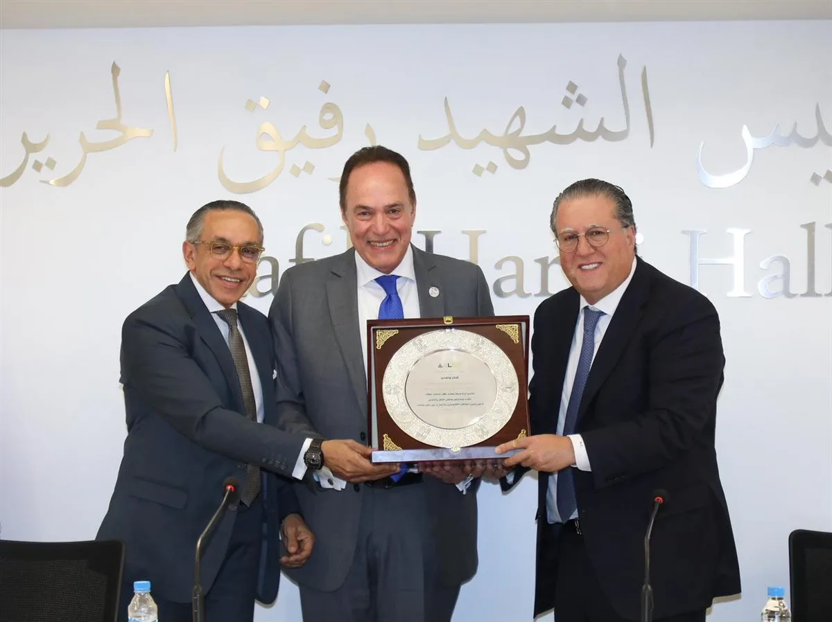 وفد من رجال الأعمال المصريين واللبنانيين يستعرض فرص تعزيز التعاون الاقتصادي في بيروت وفد من رجال الأعمال المصريين واللبنانيين يستعرض فرص تعزيز التعاون الاقتصادي في بيروت