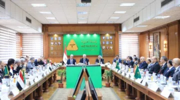اعتماد معايير القبول بالدخول إلى الجامعات الحكومية لخريجي الثانوية العامة والشهادات المكافئة.