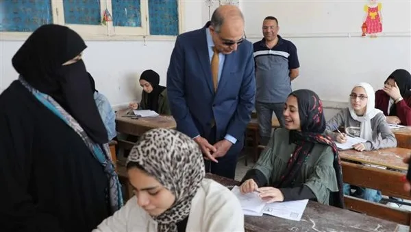 محافظ المنيا يزور لجان امتحانات الشهادة الإعدادية والدبلومات الفنية محافظ المنيا يزور لجان امتحانات الشهادة الإعدادية والدبلومات الفنية