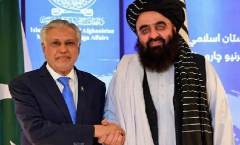 أفغانستان تعبر عن تقديرها لتعزيز العلاقات مع باكستان أفغانستان تعبر عن تقديرها لتعزيز العلاقات مع باكستان
