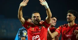 “لن أكررها مجددًا” .. رسالة مؤثرة من نجم الأهلي إلى معلول